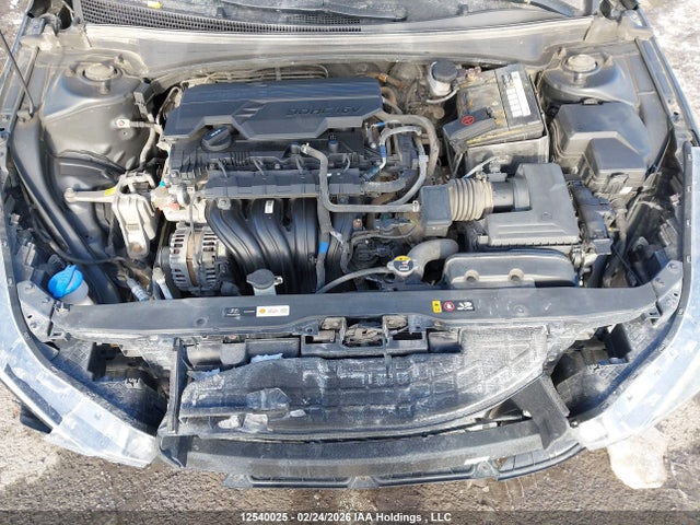 KMHLM4AG5MU075405 Hyundai Elantra Preferred Ivt