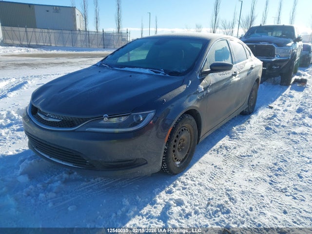 Chrysler 200 LX 2015 1C3CCCFB9FN557231 Image 2