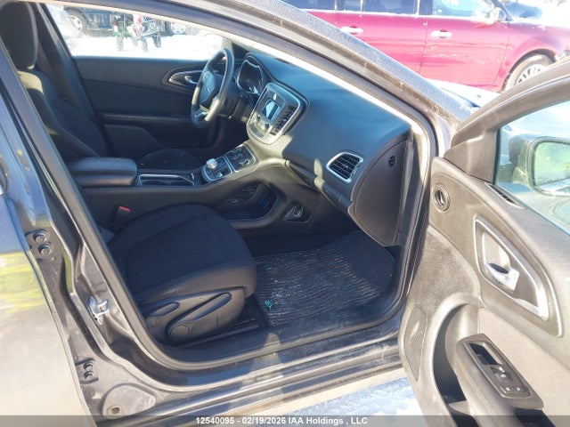 Chrysler 200 LX 2015 1C3CCCFB9FN557231 Image 5
