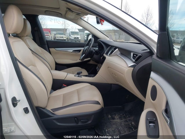 Продажа на аукционе авто 2019 Infiniti Qx50 Essential/pure, vin: 3PCAJ5M38KF109538, номер лота: 12540115