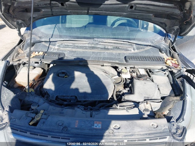 1FMCU9GX2FUA33149 Ford ESCAPE SE
