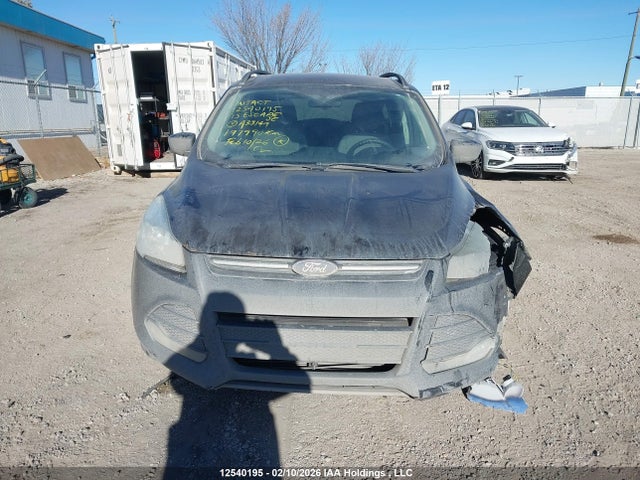1FMCU9GX2FUA33149 Ford ESCAPE SE