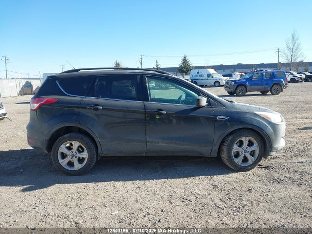 1FMCU9GX2FUA33149 Ford ESCAPE SE