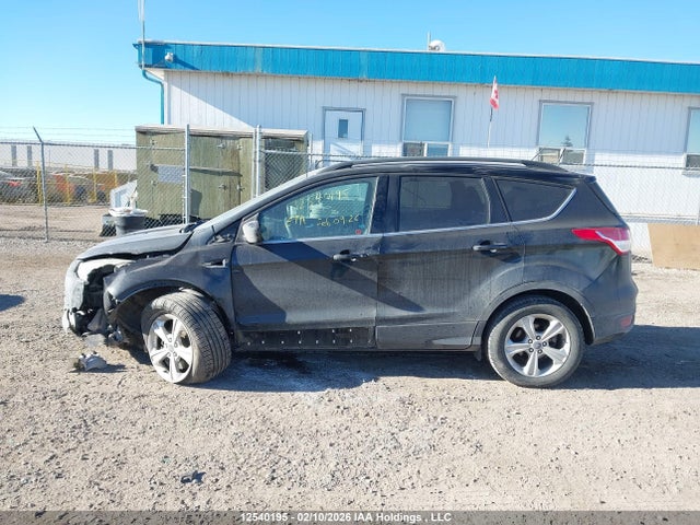 1FMCU9GX2FUA33149 Ford ESCAPE SE