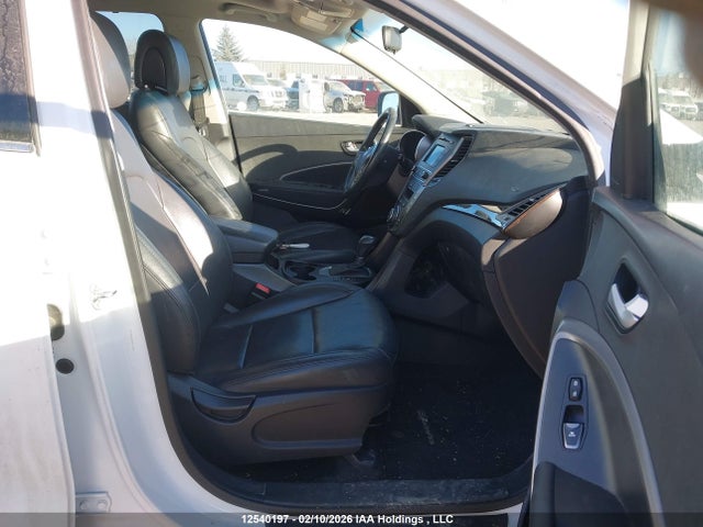 5XYZUDLA3HG471556 Hyundai SANTA FE SPORT