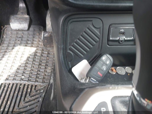 ZACCJAAB3HPG28463 Jeep Renegade Sport