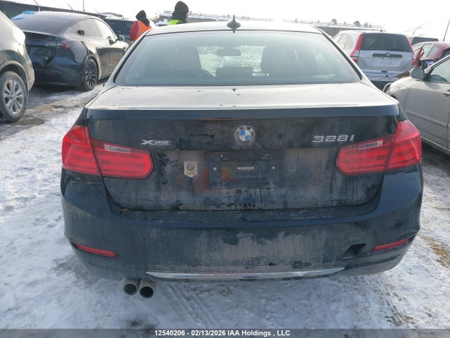 BMW 328i Xdrive 2015 WBA3B3C5XFF548302 Image 16