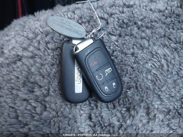 1C4PJMBX0ND528067 Jeep Cherokee Trailhawk Elite