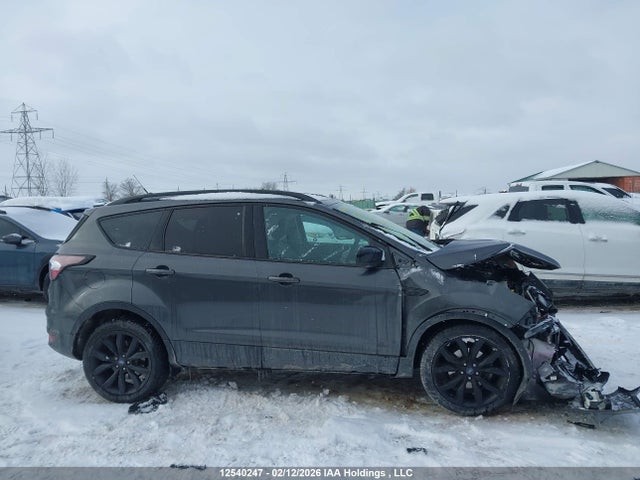 1FMCU0GD0JUD31306 Ford ESCAPE SE