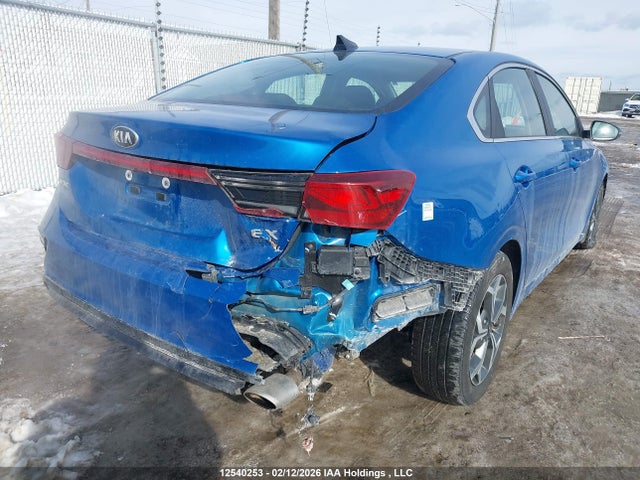 3KPF54AD3ME383899 KIA FORTE EX