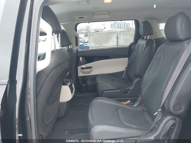 KNDNC5H36N6098674 KIA Carnival Ex