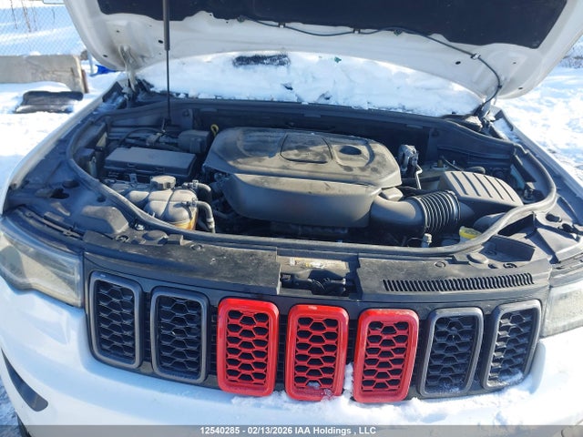 1C4RJFLG2JC243583 Jeep Grand Cherokee Trailhawk