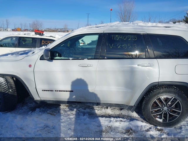 1C4RJFLG2JC243583 Jeep Grand Cherokee Trailhawk