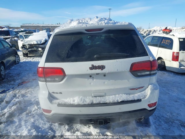1C4RJFLG2JC243583 Jeep Grand Cherokee Trailhawk