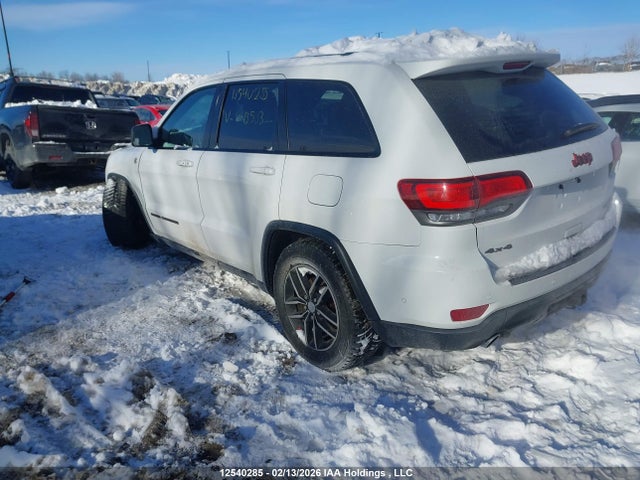 1C4RJFLG2JC243583 Jeep Grand Cherokee Trailhawk