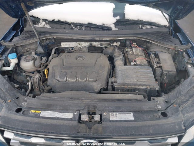 3VV0B7AX5KM157040 Volkswagen TIGUAN S