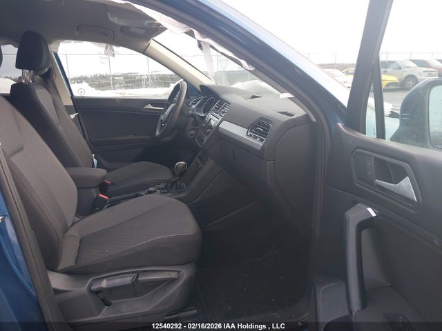 3VV0B7AX5KM157040 Volkswagen TIGUAN S