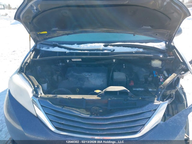 5TDKK3DC1FS652463 Toyota Sienna Le V6