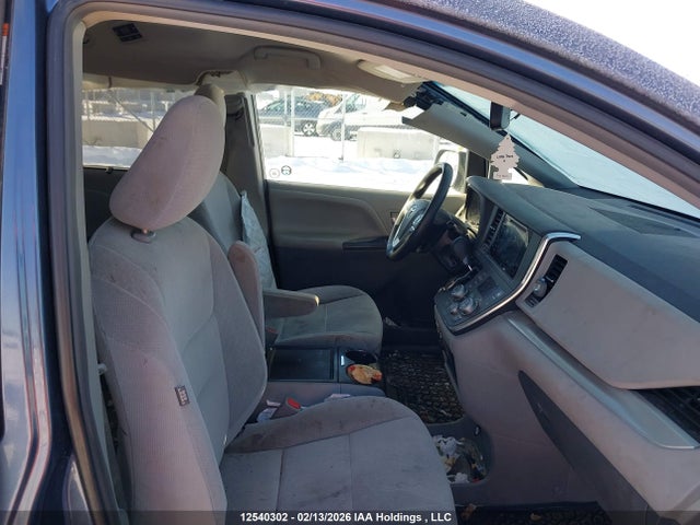5TDKK3DC1FS652463 Toyota Sienna Le V6