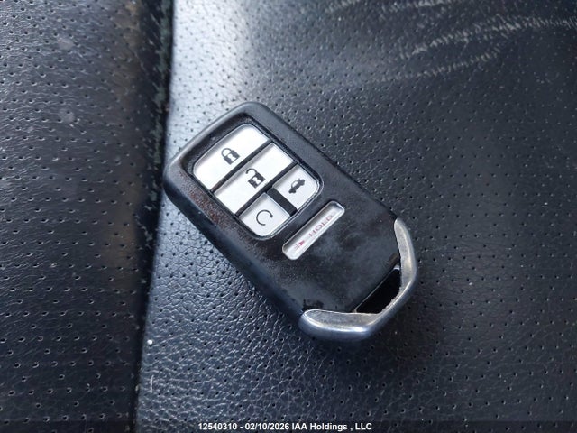 2015 Honda Accord Touring მანქანა იყიდება აუქციონზე, vin: 1HGCR2F92FA802753, აუქციონის ნომერი: 12540310
