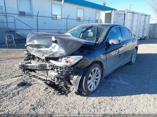 2015 Honda Accord Touring მანქანა იყიდება აუქციონზე, vin: 1HGCR2F92FA802753, აუქციონის ნომერი: 12540310