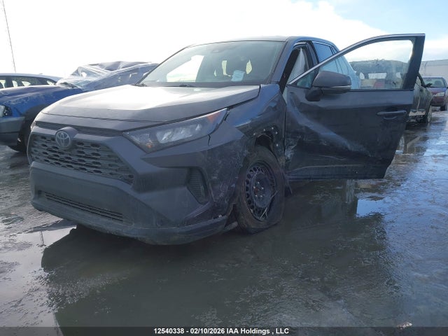 2T3B1RFVXPW332823 Toyota RAV4 LE