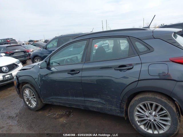 12540366 :رقم المزاد ، KM8K22AAXJU156512 vin ، 2018 Hyundai Kona 2.0l Preferred مزاد بيع