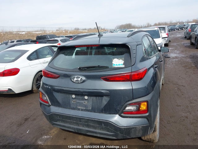 12540366 :رقم المزاد ، KM8K22AAXJU156512 vin ، 2018 Hyundai Kona 2.0l Preferred مزاد بيع