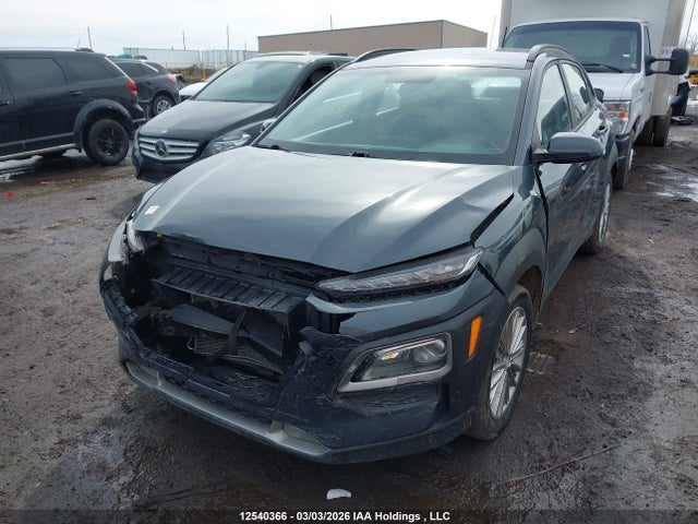 12540366 :رقم المزاد ، KM8K22AAXJU156512 vin ، 2018 Hyundai Kona 2.0l Preferred مزاد بيع