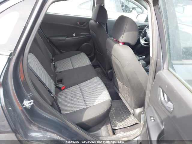 12540366 :رقم المزاد ، KM8K22AAXJU156512 vin ، 2018 Hyundai Kona 2.0l Preferred مزاد بيع