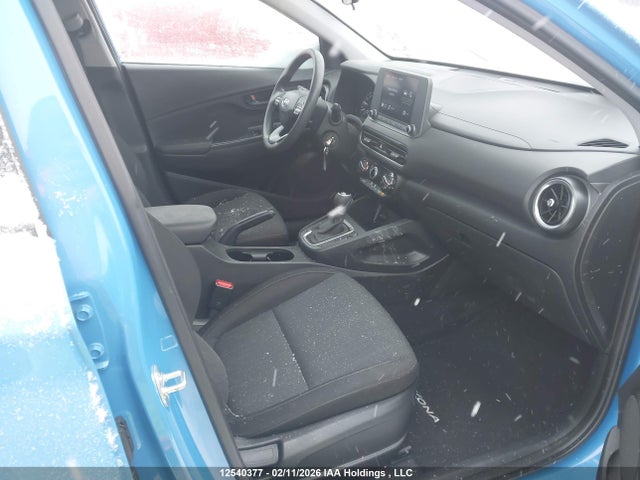 KM8K12AB9NU810613 Hyundai Kona Essential
