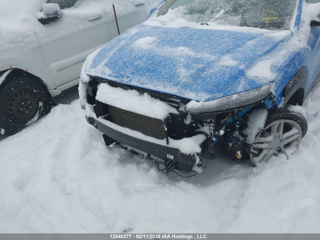 KM8K12AB9NU810613 Hyundai Kona Essential