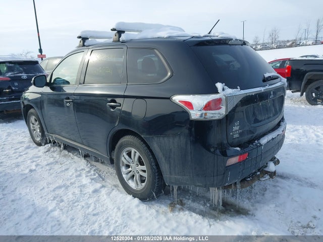 JA4JZ3AX7EZ607274 Mitsubishi Outlander Se
