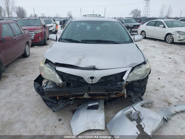 2013 Toyota Corolla Ce მანქანა იყიდება აუქციონზე, vin: 2T1BU4EE4DC932819, აუქციონის ნომერი: 12540427