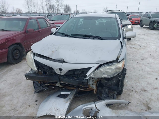 2013 Toyota Corolla Ce მანქანა იყიდება აუქციონზე, vin: 2T1BU4EE4DC932819, აუქციონის ნომერი: 12540427