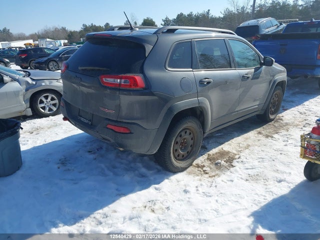 1C4PJMBS7FW520588 Jeep Cherokee Trailhawk