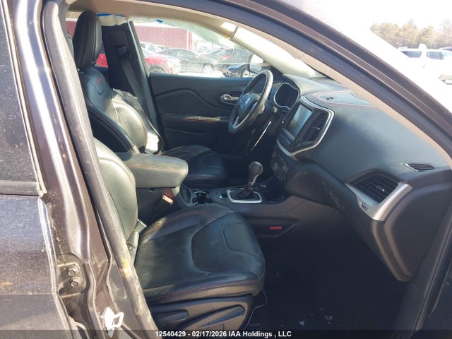 1C4PJMBS7FW520588 Jeep Cherokee Trailhawk