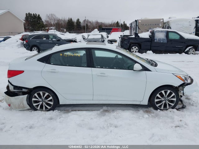 KMHCT4AE0HU305116 Hyundai ACCENT SE