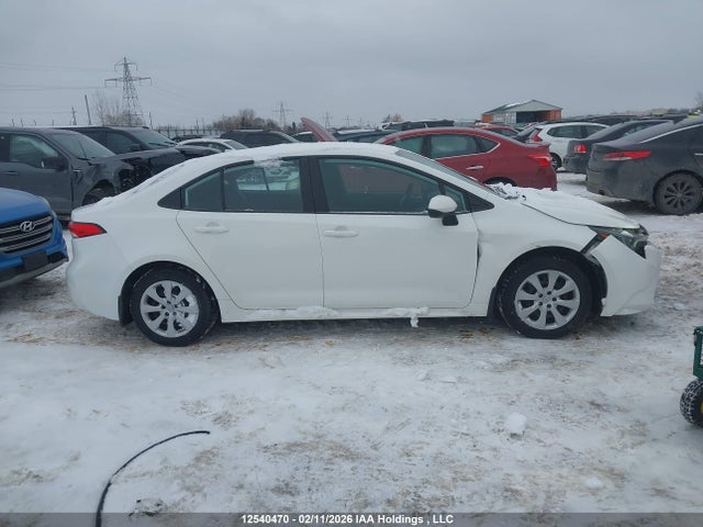 2022 Toyota Corolla Le მანქანა იყიდება აუქციონზე, vin: 5YFBPMBE4NP355271, აუქციონის ნომერი: 12540470