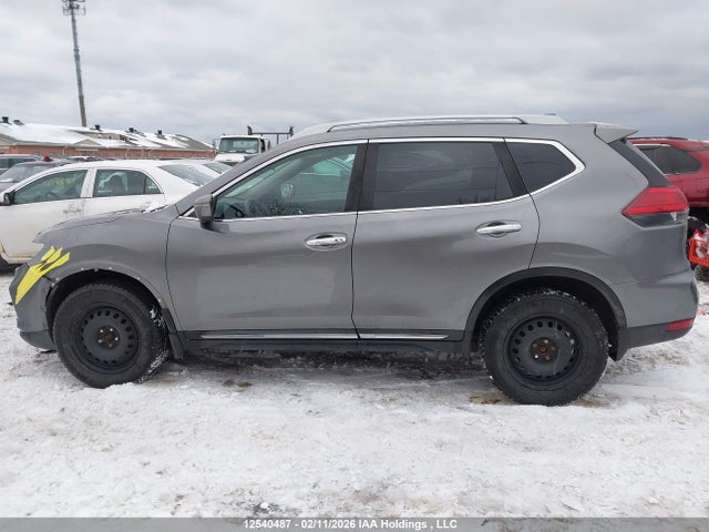 5N1AT2MM6HC793105 Nissan Rogue S/sl Platinum/sv