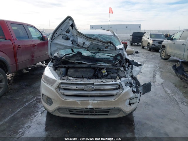 12540595 :رقم المزاد ، 1FMCU9GD4JUC82647 vin ، 2018 Ford Escape Se مزاد بيع