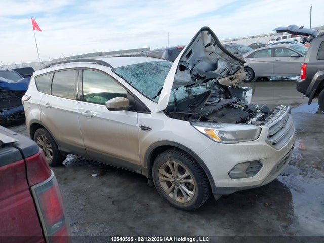 12540595 :رقم المزاد ، 1FMCU9GD4JUC82647 vin ، 2018 Ford Escape Se مزاد بيع