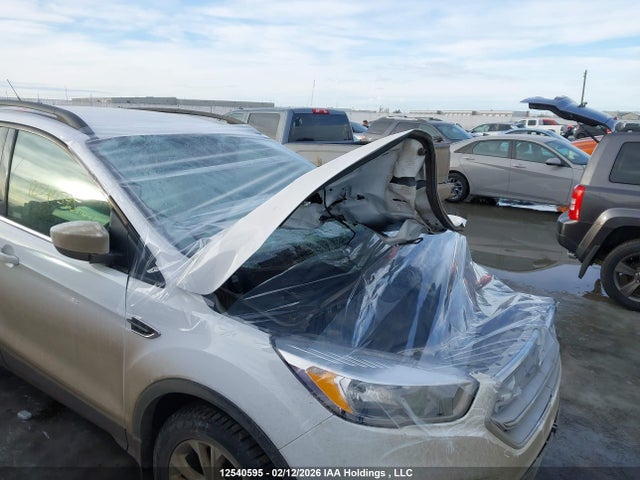12540595 :رقم المزاد ، 1FMCU9GD4JUC82647 vin ، 2018 Ford Escape Se مزاد بيع