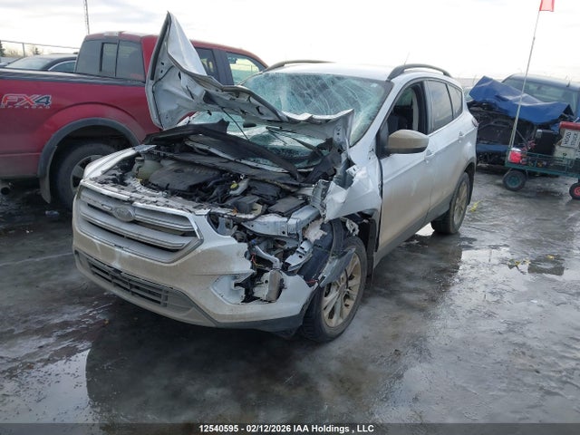 12540595 :رقم المزاد ، 1FMCU9GD4JUC82647 vin ، 2018 Ford Escape Se مزاد بيع