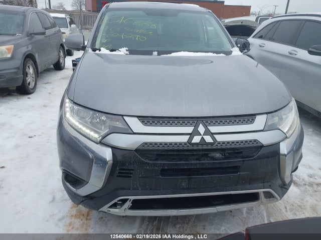 JA4AZ2A38KZ604290 Mitsubishi Outlander Es