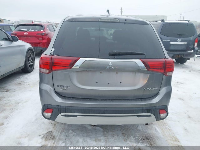 JA4AZ2A38KZ604290 Mitsubishi Outlander Es
