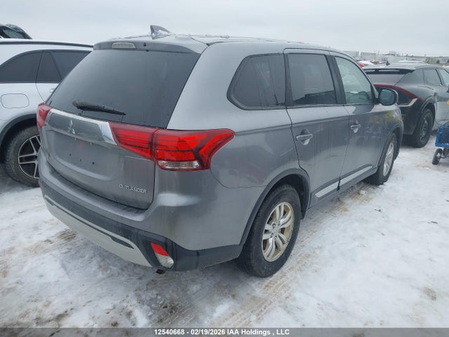 JA4AZ2A38KZ604290 Mitsubishi Outlander Es