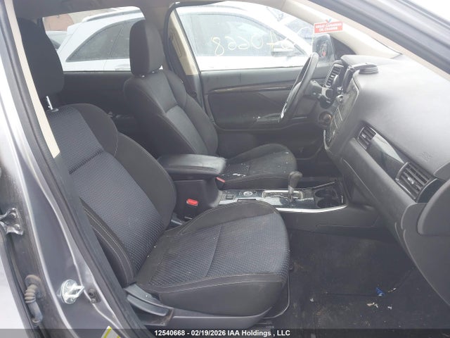 JA4AZ2A38KZ604290 Mitsubishi Outlander Es