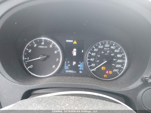 JA4AZ2A38KZ604290 Mitsubishi Outlander Es