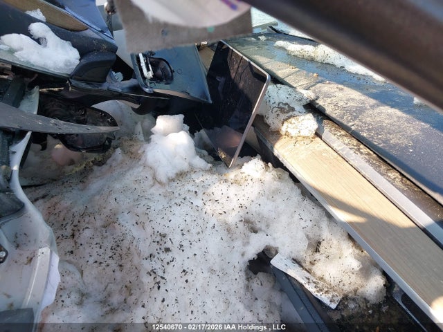 5YJ3E1EB1PF694224 Tesla MODEL 3